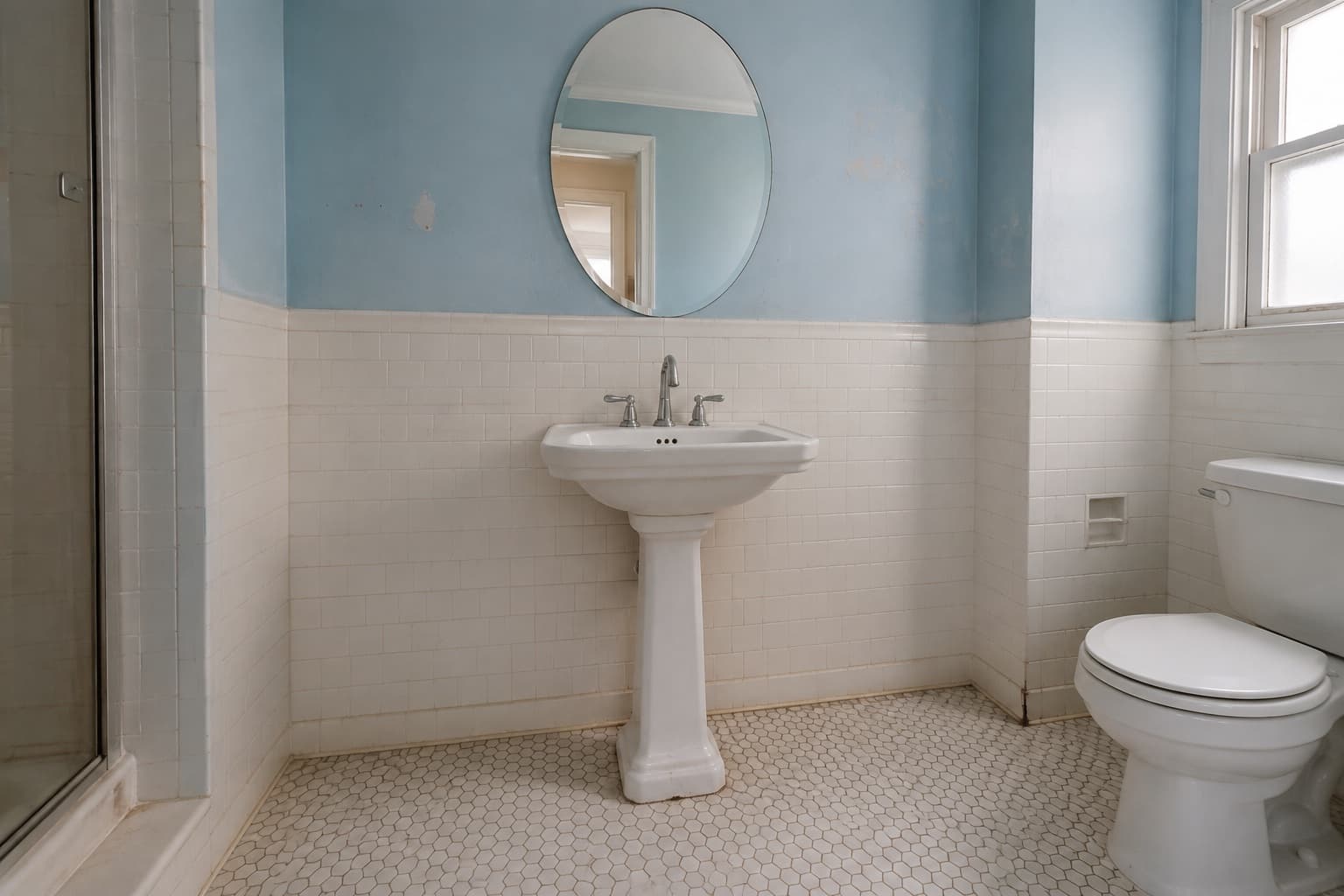 Find the right vanity for your bathroom: Before